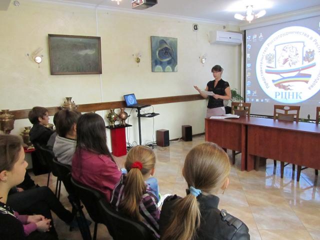 Молдавские лицеисты знакомятся с историей Русского музея